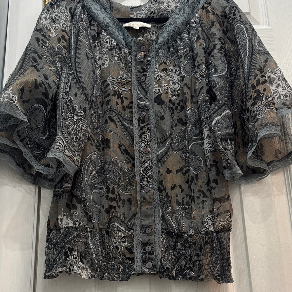 Solitaire Paisley Sheet Lace Blouse - Black and Gray